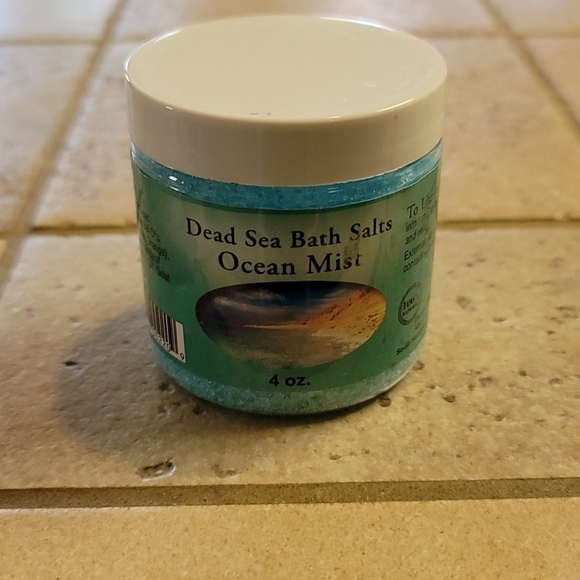 Queen2KeepUp Other - Dead Sea Bath Salt - Ocean Mist
